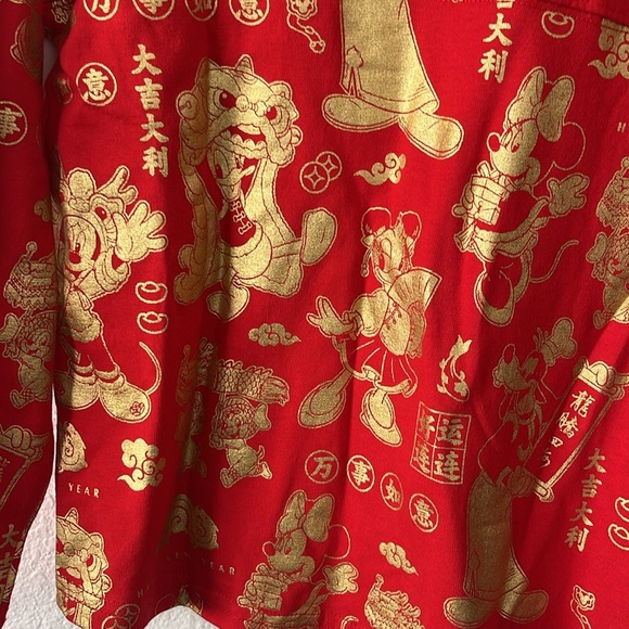 Disney Spirit Jersey Chinese Lunar New Year 2024 Red Gold Size Large - Picture 3 of 7